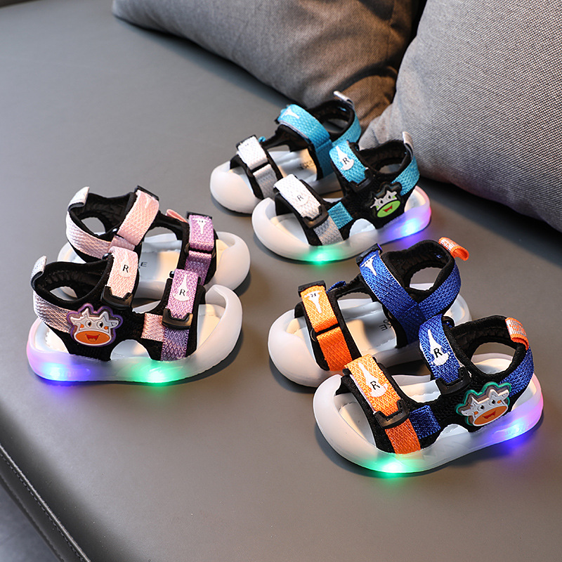 LED Cow I Krokokids - Rutschfeste atmungsaktive Sommerschuhe